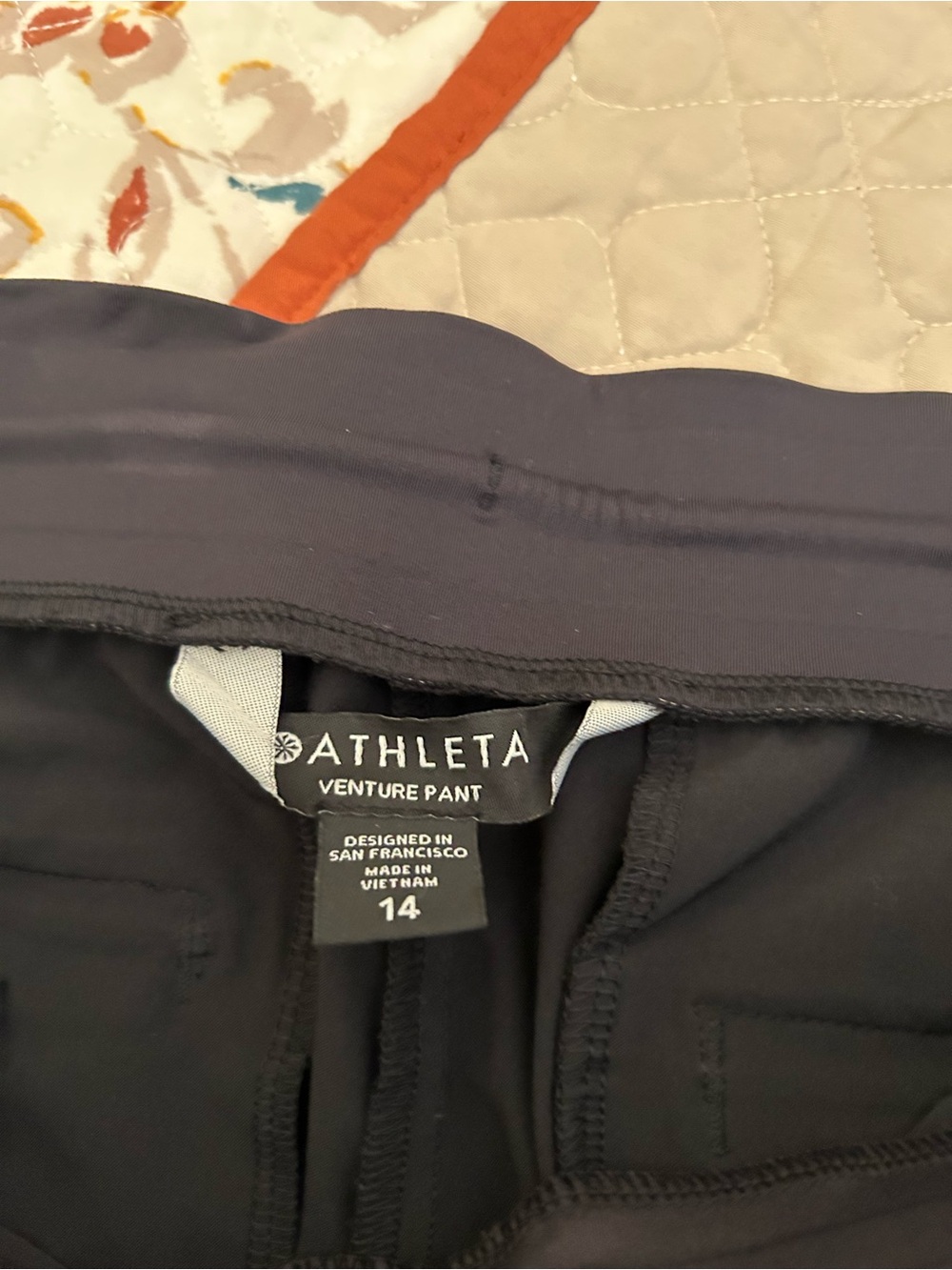 Athleta Venture Pant — Black Track Joggers
